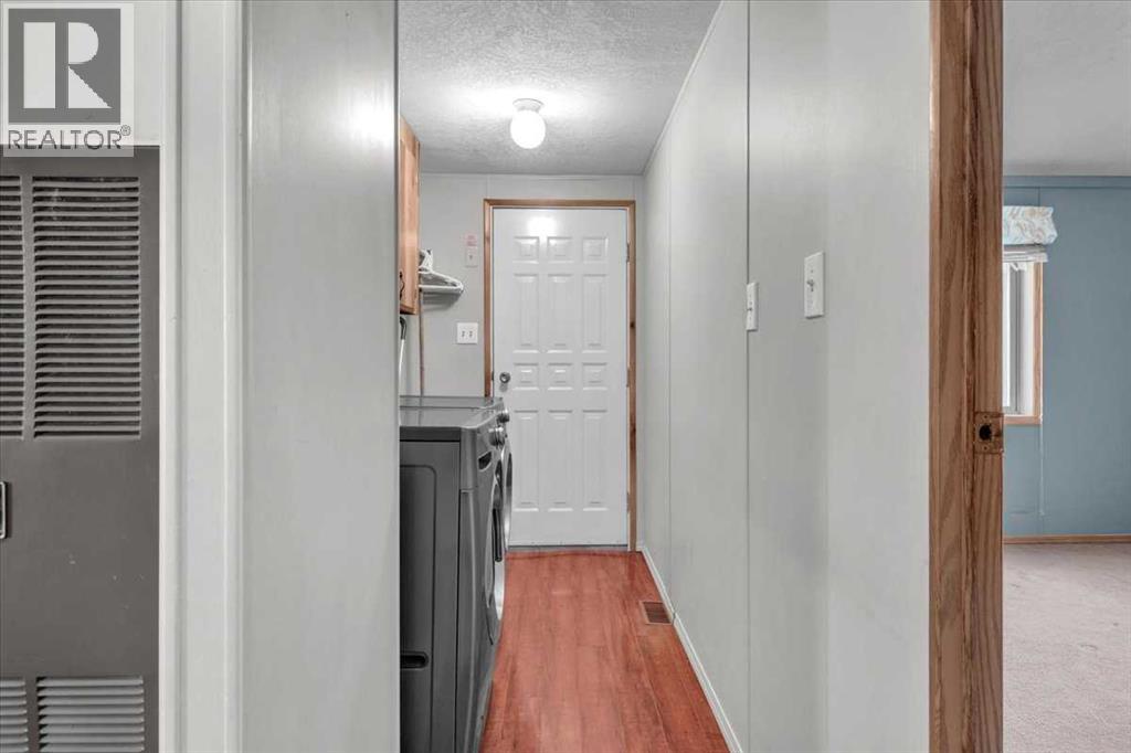 Photo 31 of 294 Burroughs Circle Ne, Calgary AB
