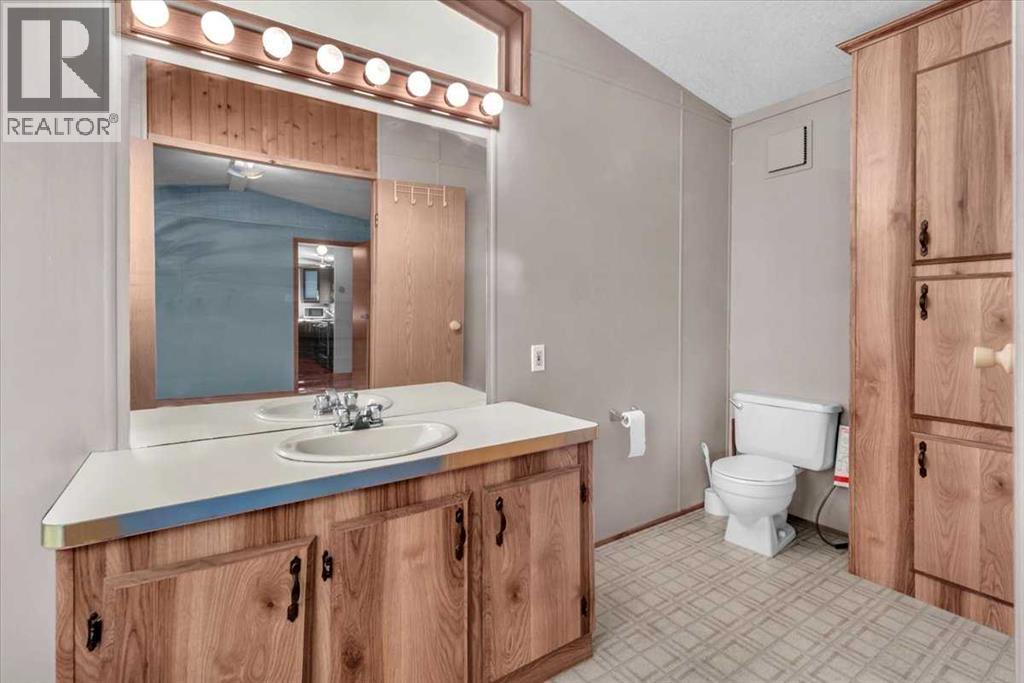 Photo 36 of 294 Burroughs Circle Ne, Calgary AB
