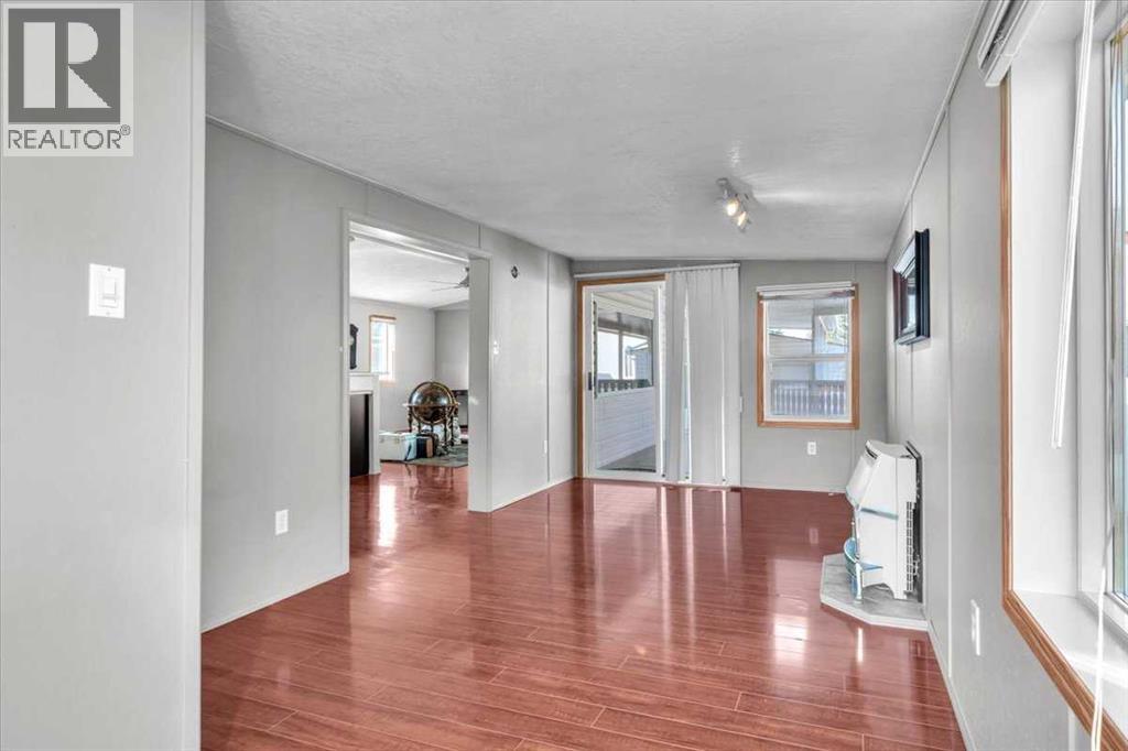 Photo 30 of 294 Burroughs Circle Ne, Calgary AB