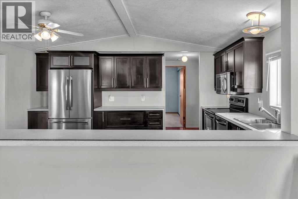 Photo 23 of 294 Burroughs Circle Ne, Calgary AB