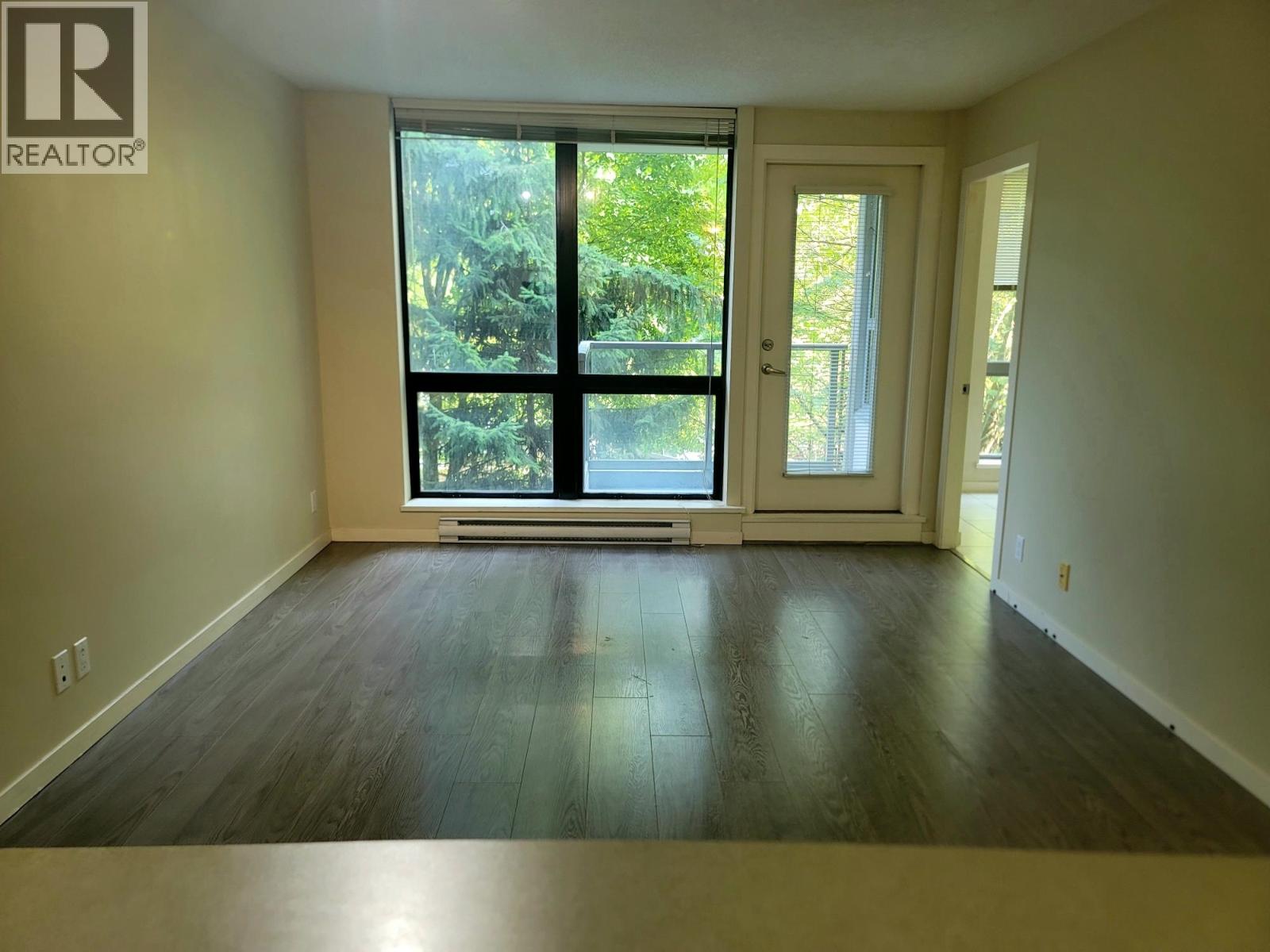 Photo 9 of 302 3663 Crowley Drive, Vancouver BC