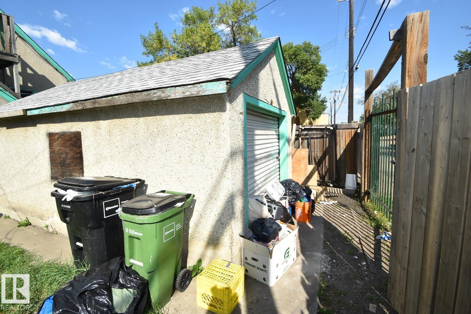 Photo 32 of 10629 96 St Nw, Edmonton AB
