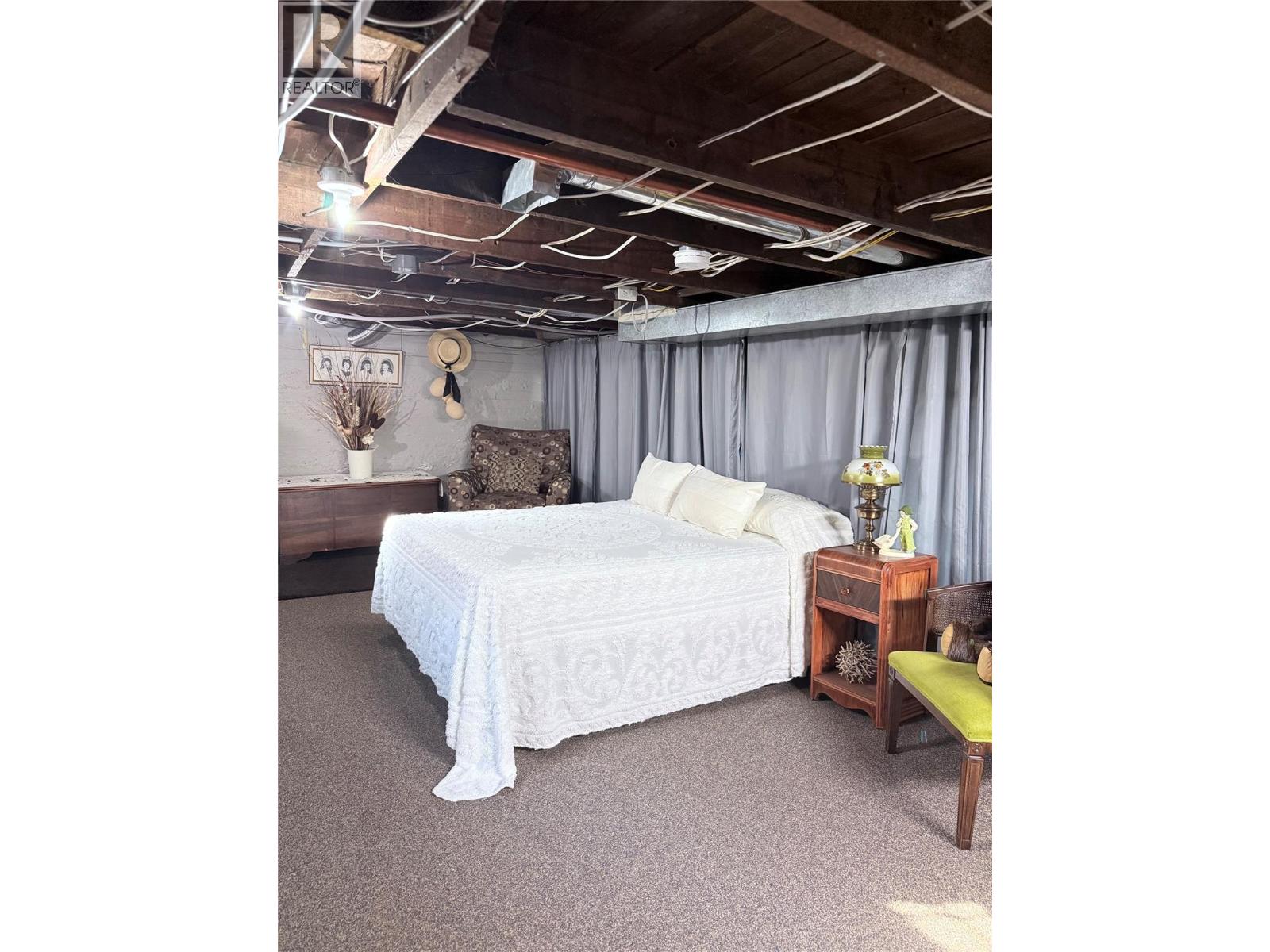 1600 4Th Street N, Cranbrook