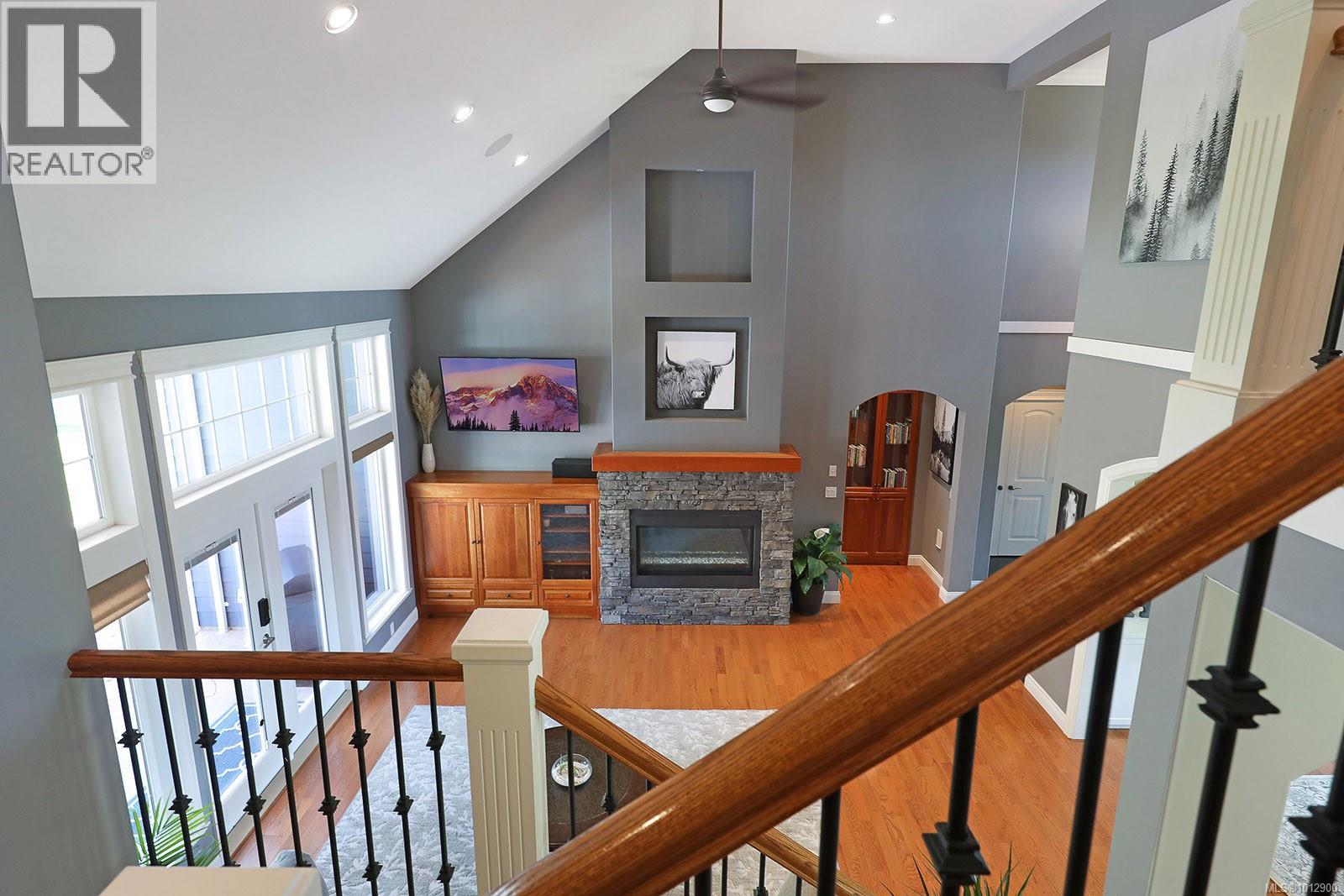Photo 10 of 2495 Graham Rd, Courtenay BC