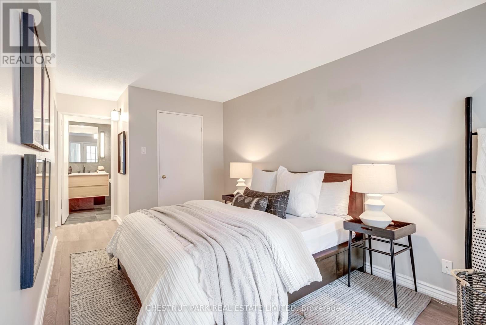 Photo 18 of 305 92 King Street E, Toronto ON