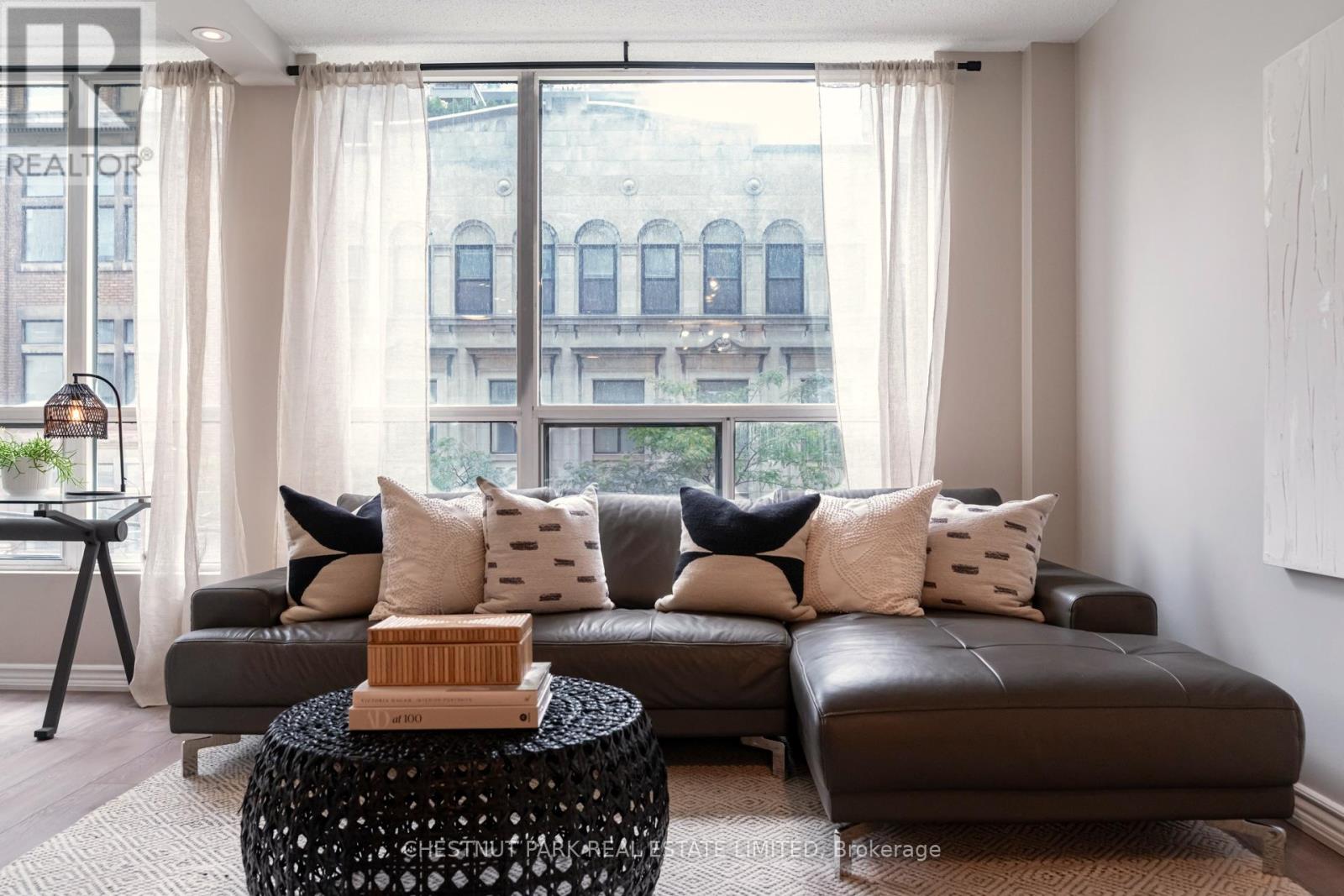 Photo 4 of 305 92 King Street E, Toronto ON