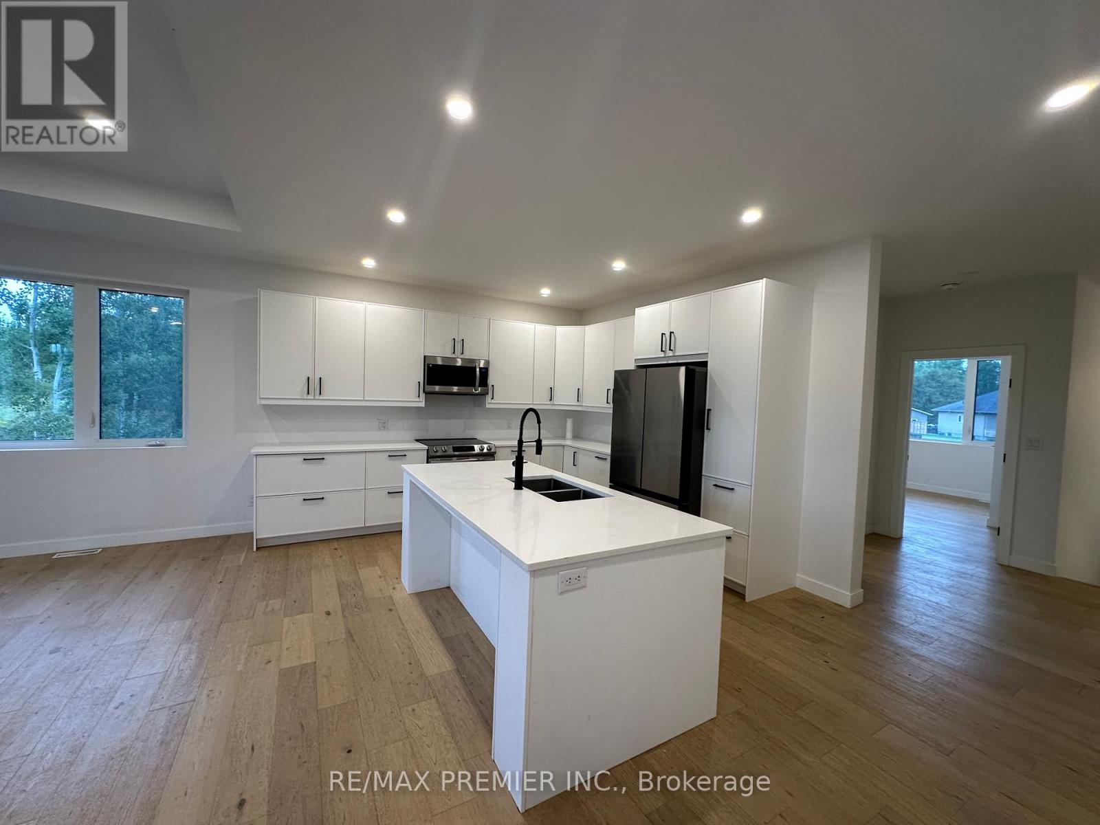 Photo 16 of 2980 King Georges Park Drive, Oliver Paipoonge ON