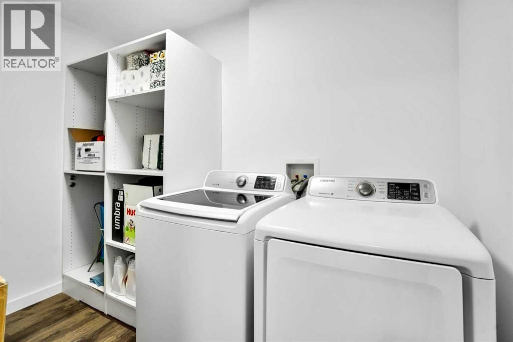 Photo 25 of 73 Elkton Way Sw, Calgary AB
