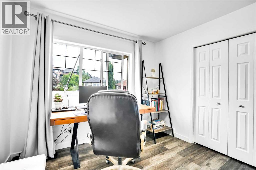 Photo 36 of 73 Elkton Way Sw, Calgary AB