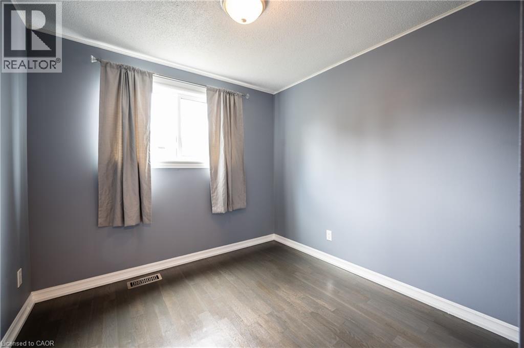 Photo 18 of 66 Belwood Crescent, Waterloo ON