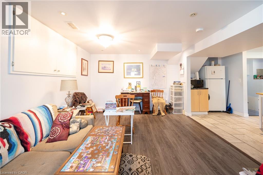Photo 23 of 66 Belwood Crescent, Waterloo ON