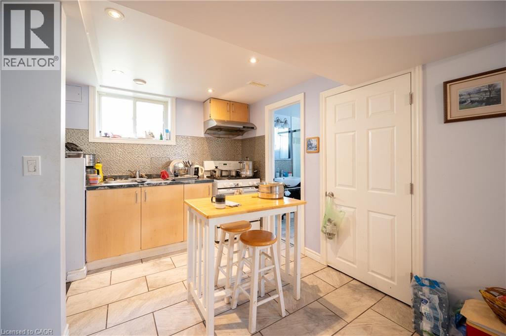 Photo 26 of 66 Belwood Crescent, Waterloo ON