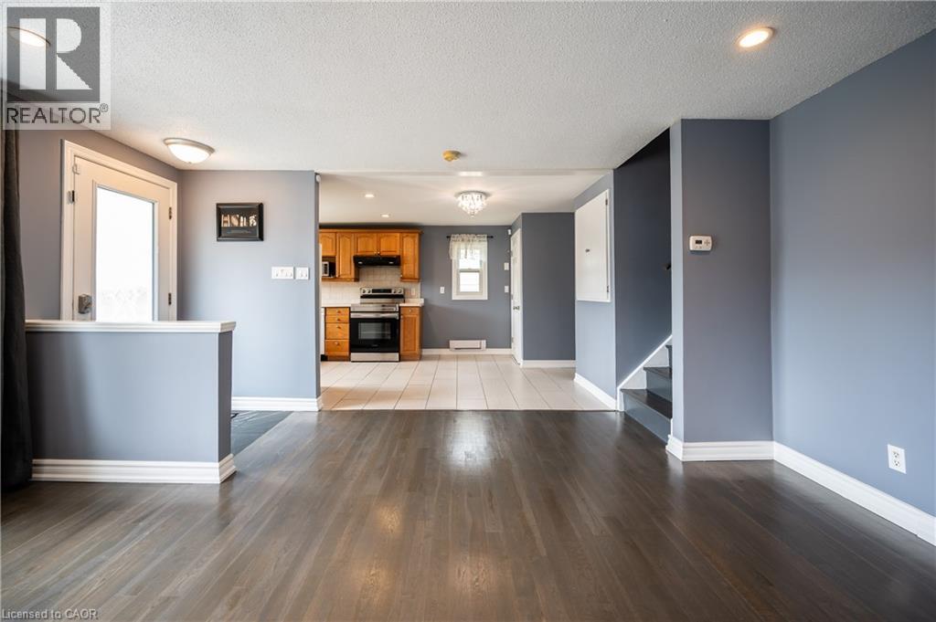 Photo 8 of 66 Belwood Crescent, Waterloo ON