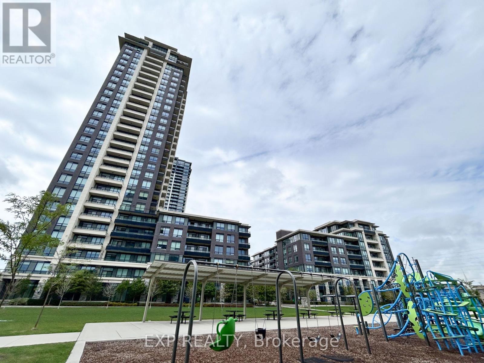 Photo 10 of 705 15 Water Walk Drive, Markham ON