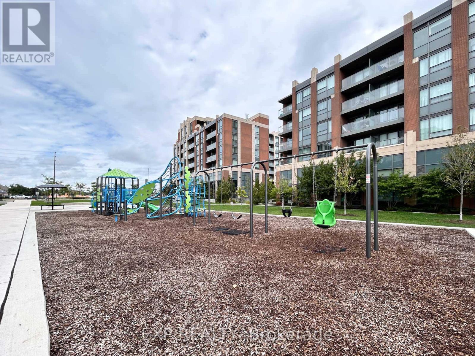 Photo 15 of 705 15 Water Walk Drive, Markham ON