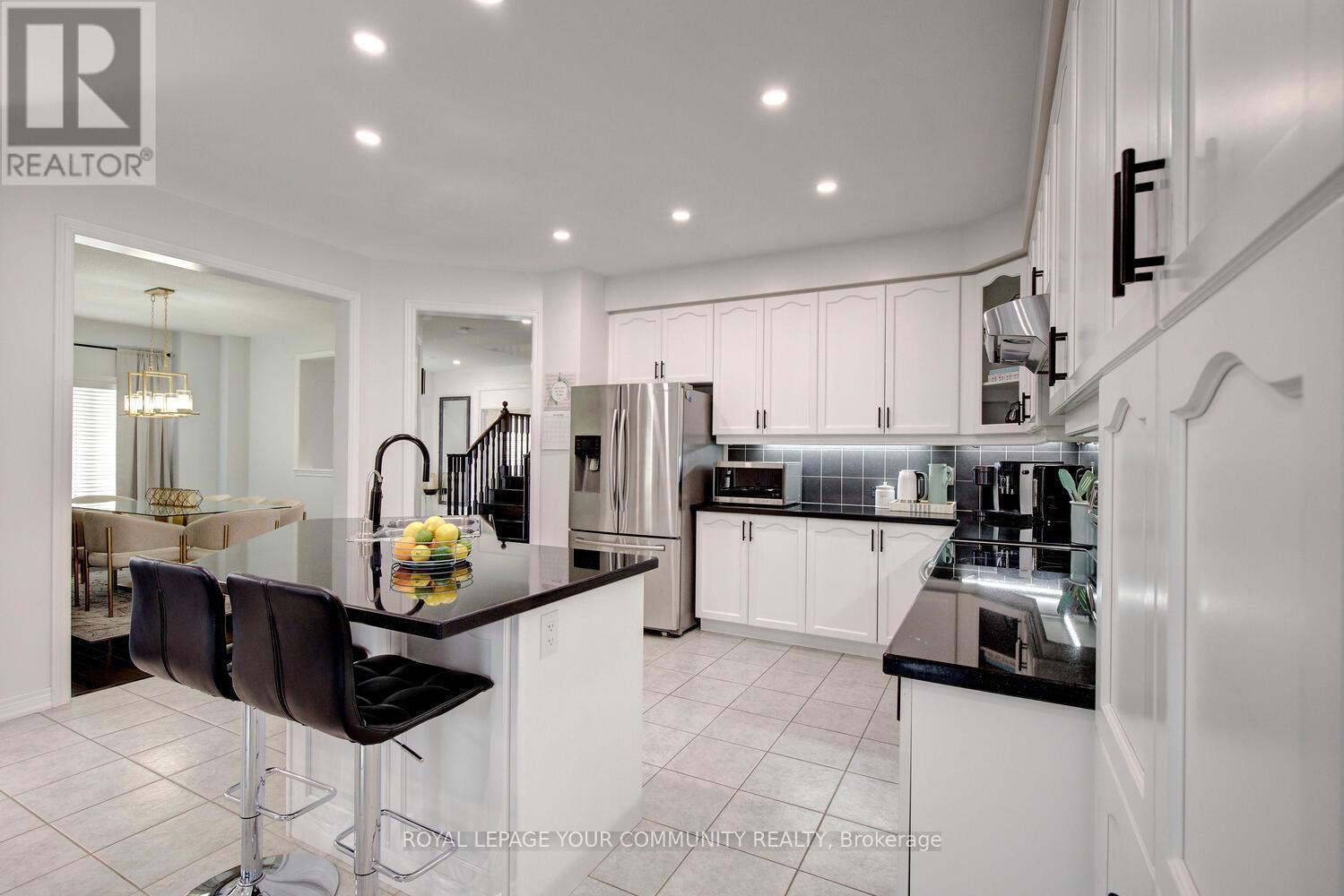 Photo 10 of 45 Pullman Road, Vaughan ON