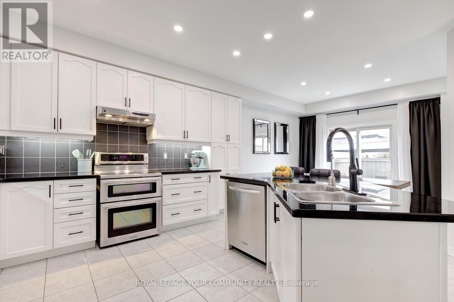 Photo 12 of 45 Pullman Road, Vaughan ON