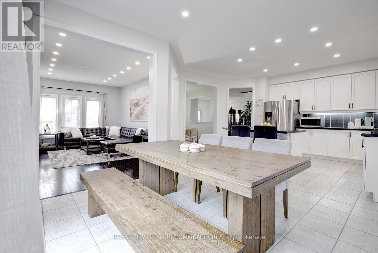 Photo 16 of 45 Pullman Road, Vaughan ON