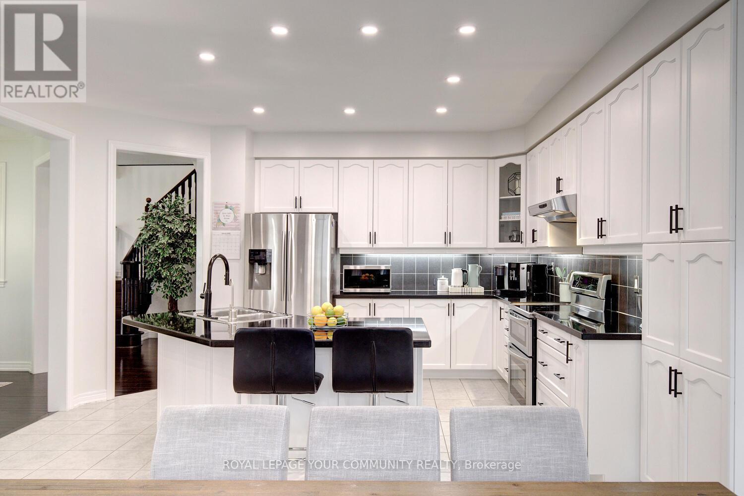 Photo 18 of 45 Pullman Road, Vaughan ON