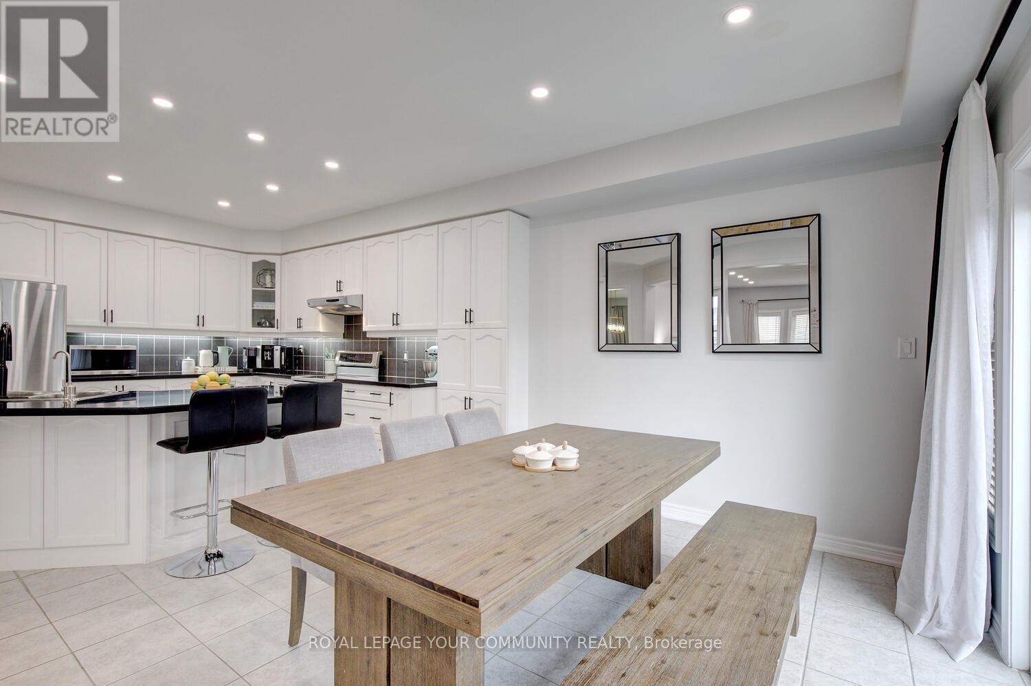 Photo 19 of 45 Pullman Road, Vaughan ON