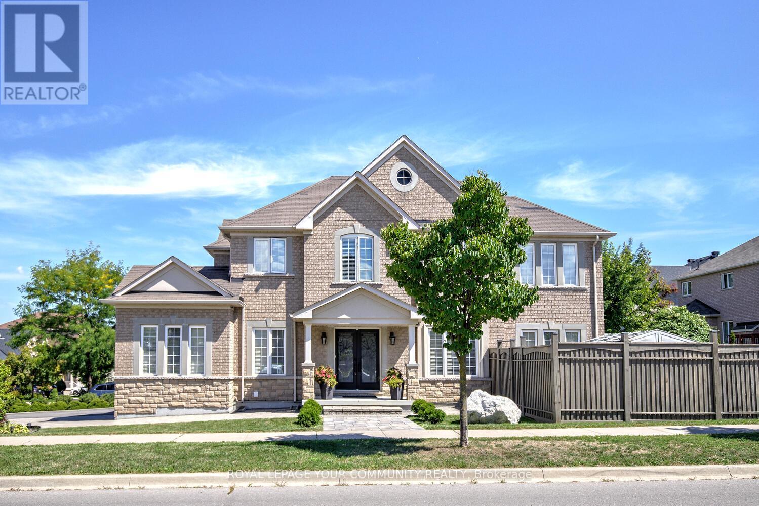 Photo 3 of 45 Pullman Road, Vaughan ON