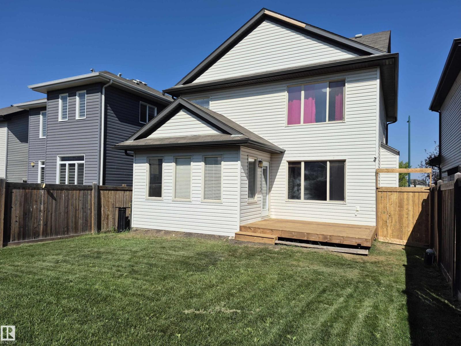 Photo 5 of 3233 16 A Av Nw, Edmonton AB