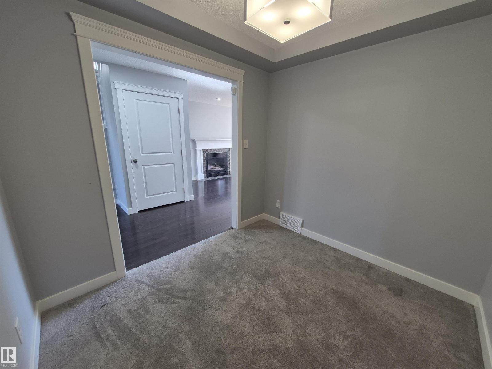 Photo 7 of 3233 16 A Av Nw, Edmonton AB