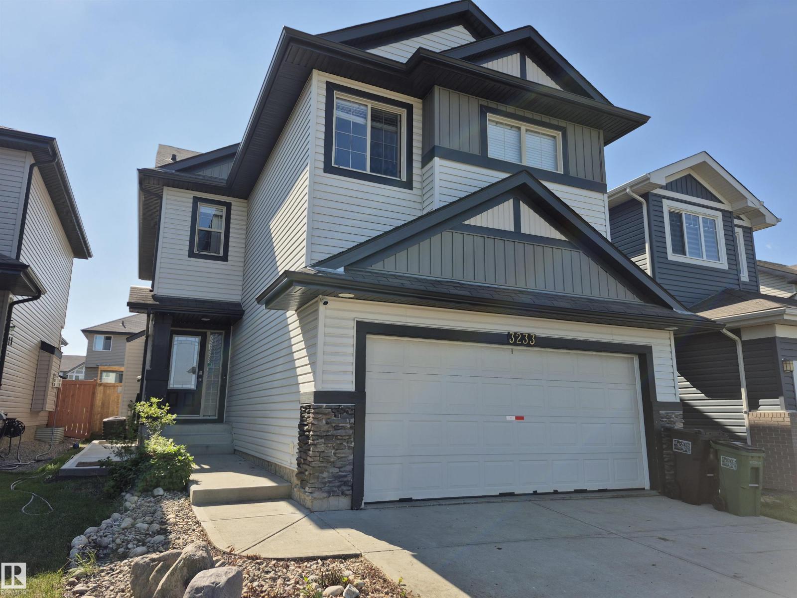 Photo 1 of 3233 16 A Av Nw, Edmonton AB