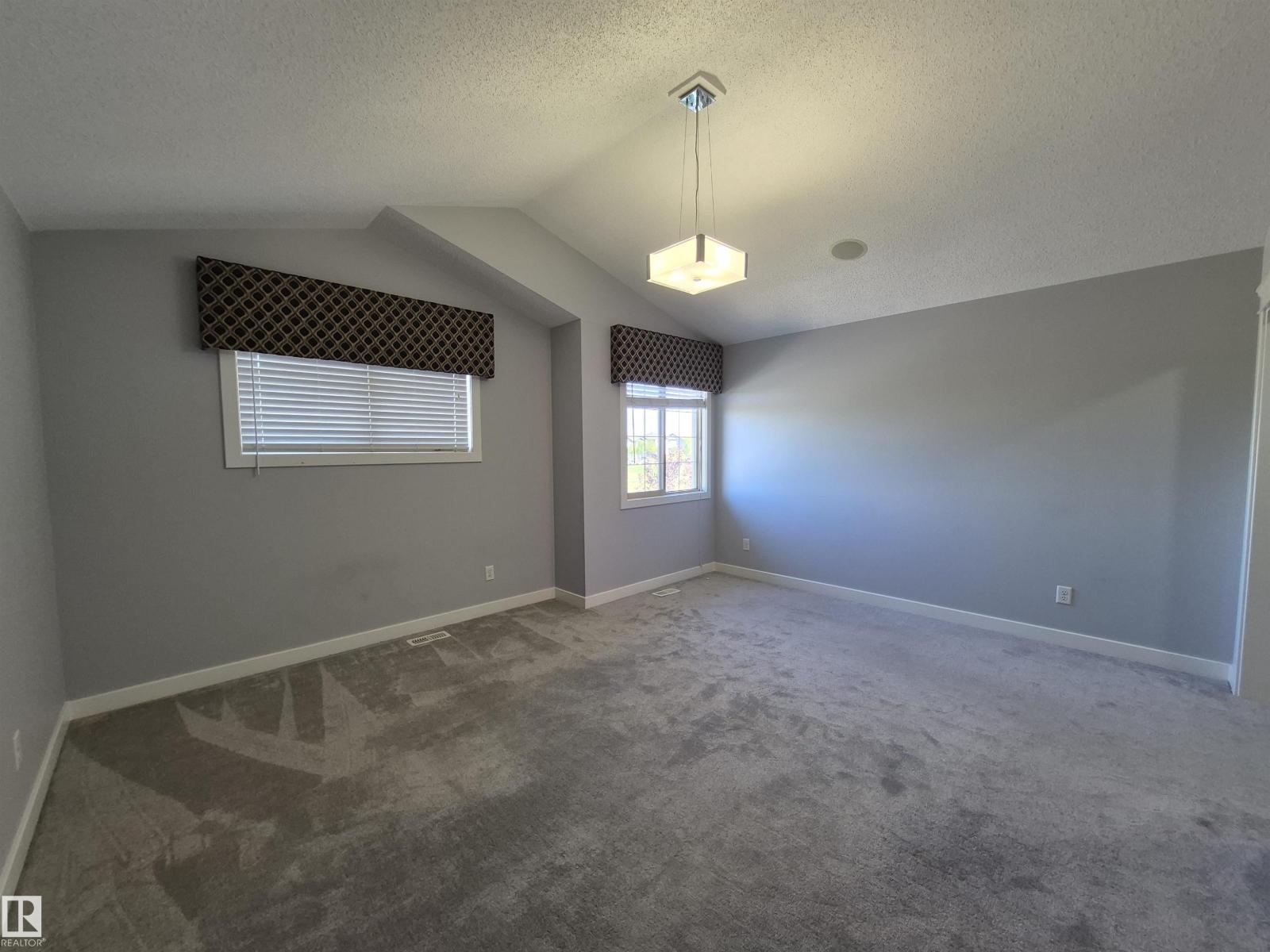 Photo 26 of 3233 16 A Av Nw, Edmonton AB