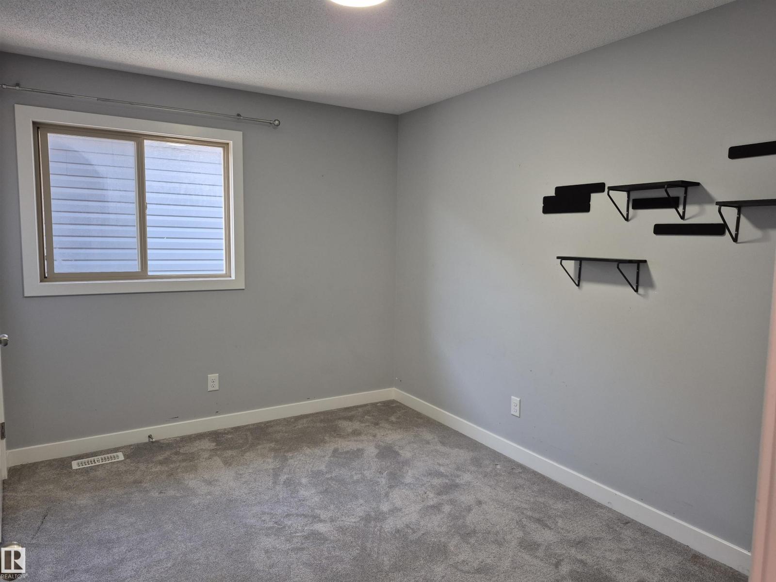 Photo 23 of 3233 16 A Av Nw, Edmonton AB