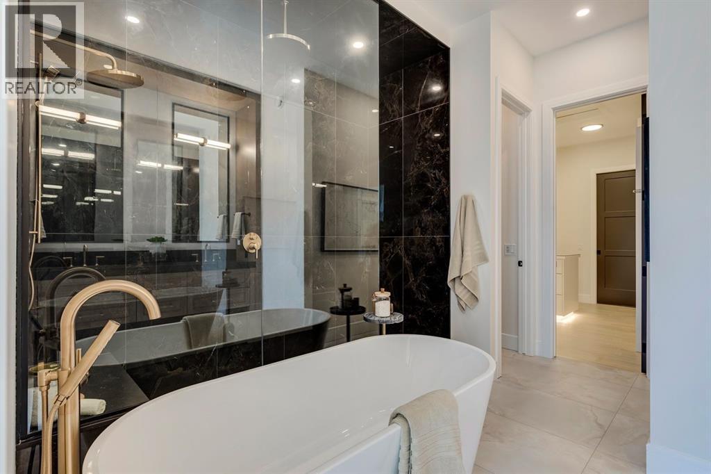 Photo 20 of 15 Normandy Lane Sw, Calgary AB
