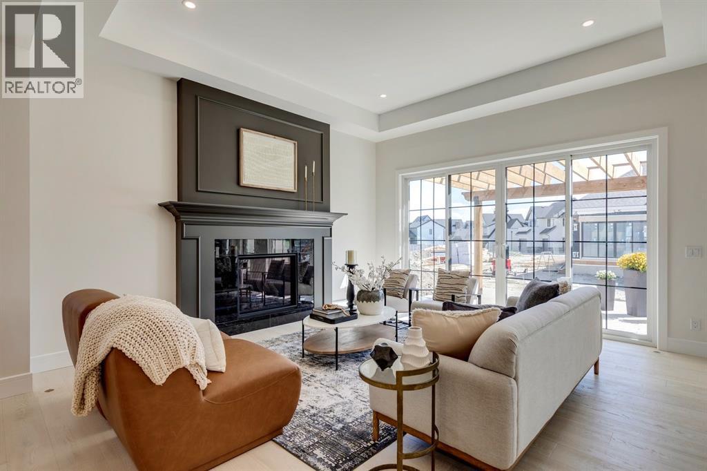 Photo 14 of 15 Normandy Lane Sw, Calgary AB