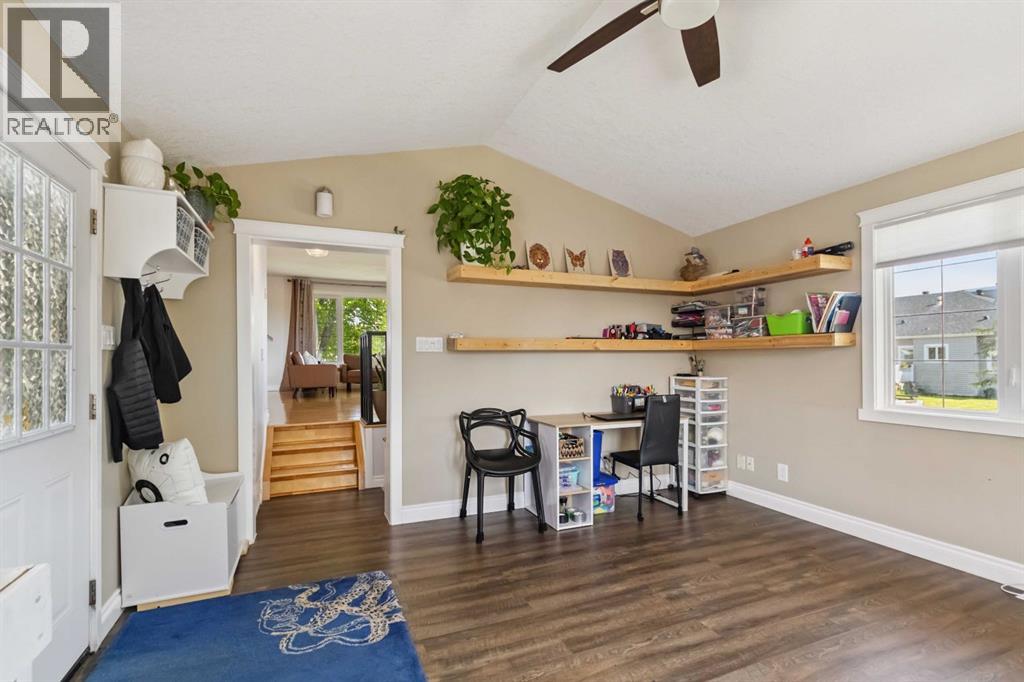 Photo 11 of 101 Simpson Way, Fort Mcmurray AB