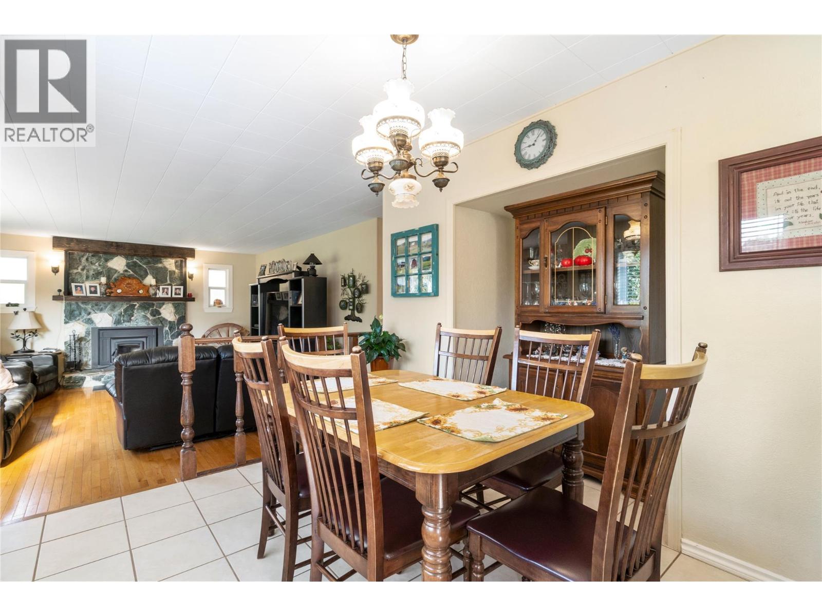 Photo 21 of 702 Second Avenue, Chase BC