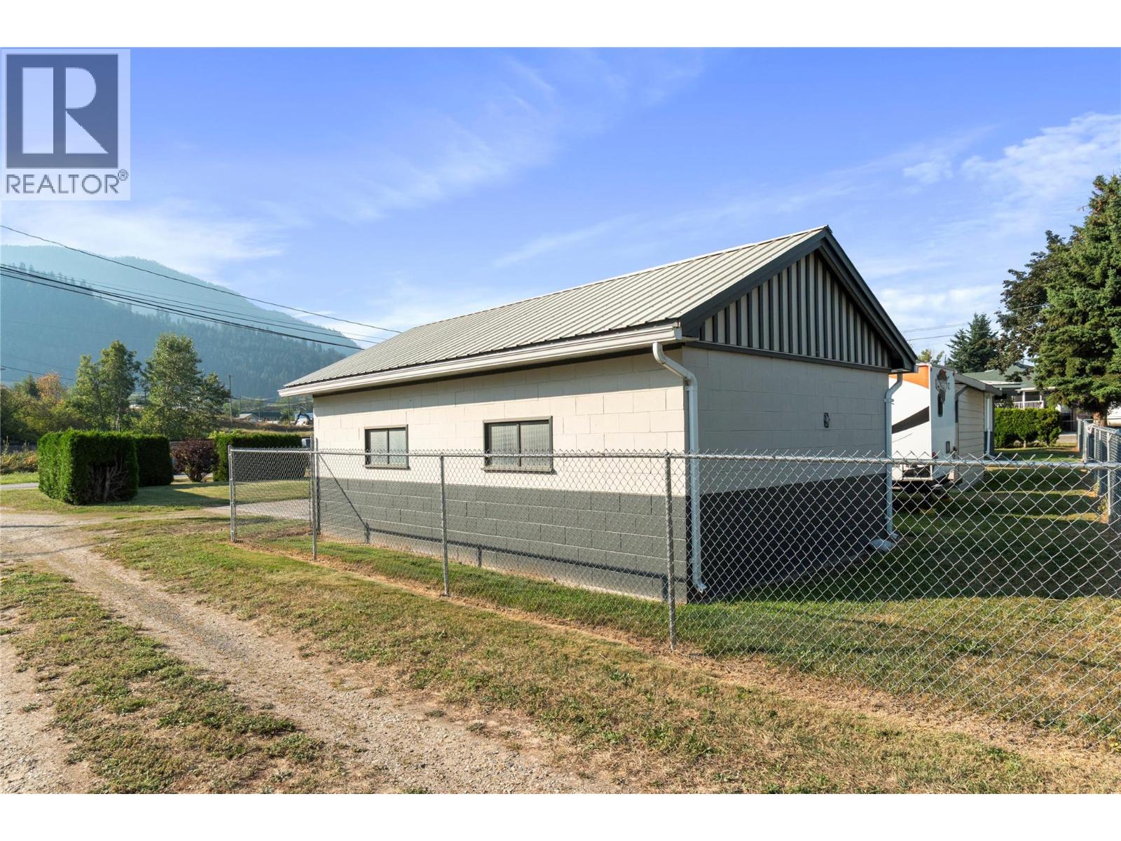 Photo 13 of 702 Second Avenue, Chase BC