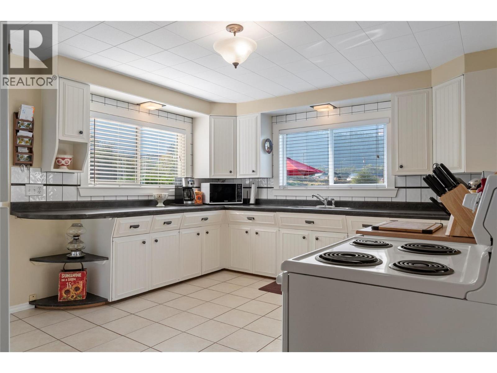 Photo 14 of 702 Second Avenue, Chase BC