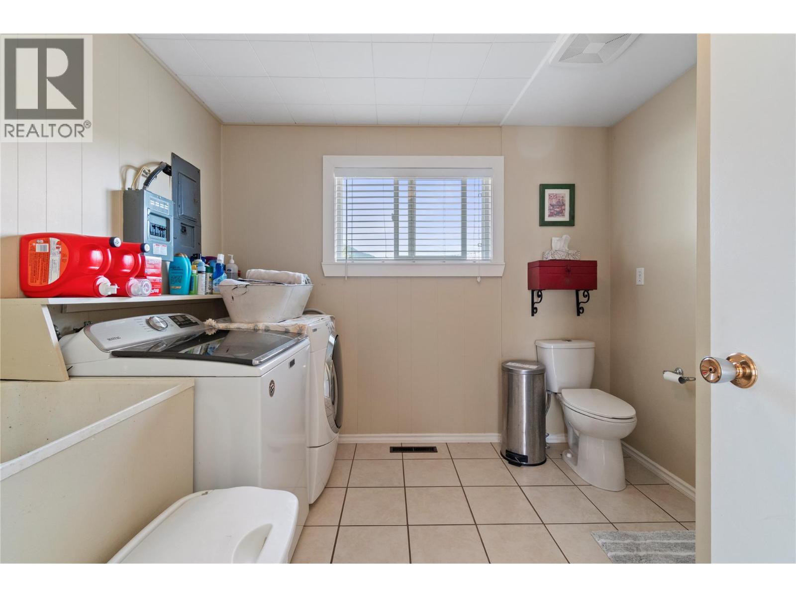 Photo 37 of 702 Second Avenue, Chase BC