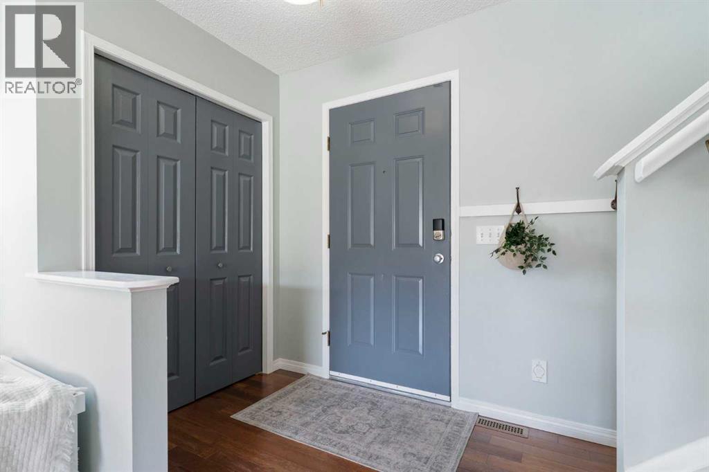 Photo 2 of 270 Harvest Creek Close Ne, Calgary AB