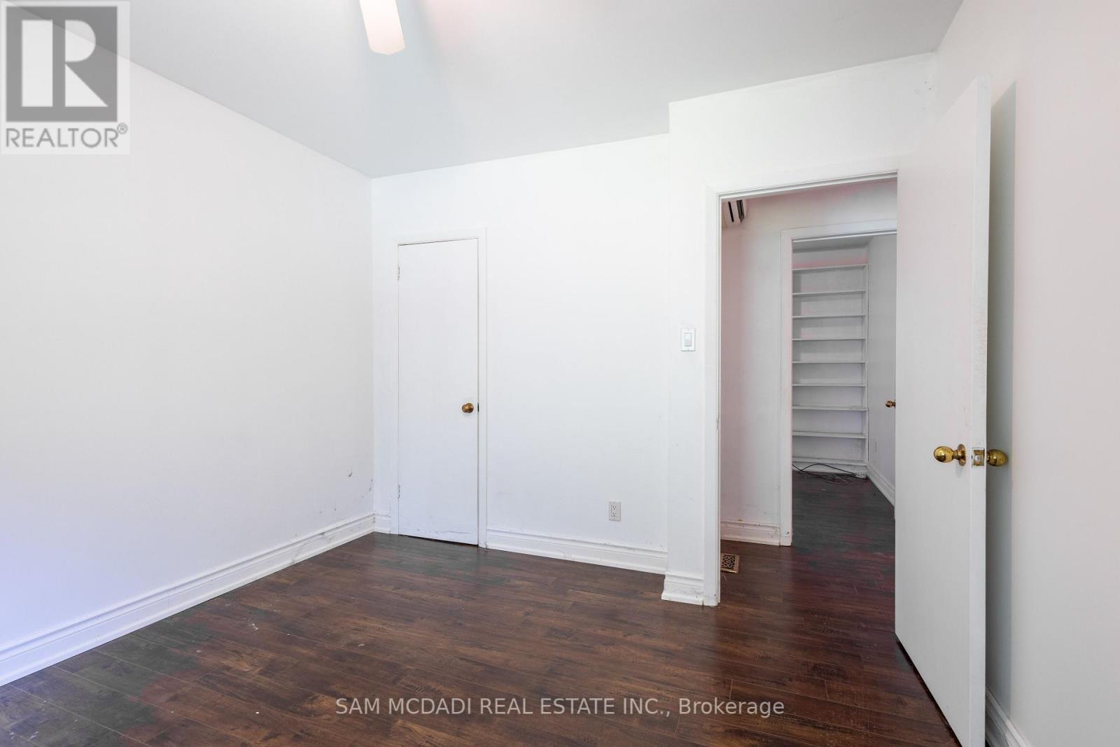 Photo 17 of 1302 Martley Drive, Mississauga ON