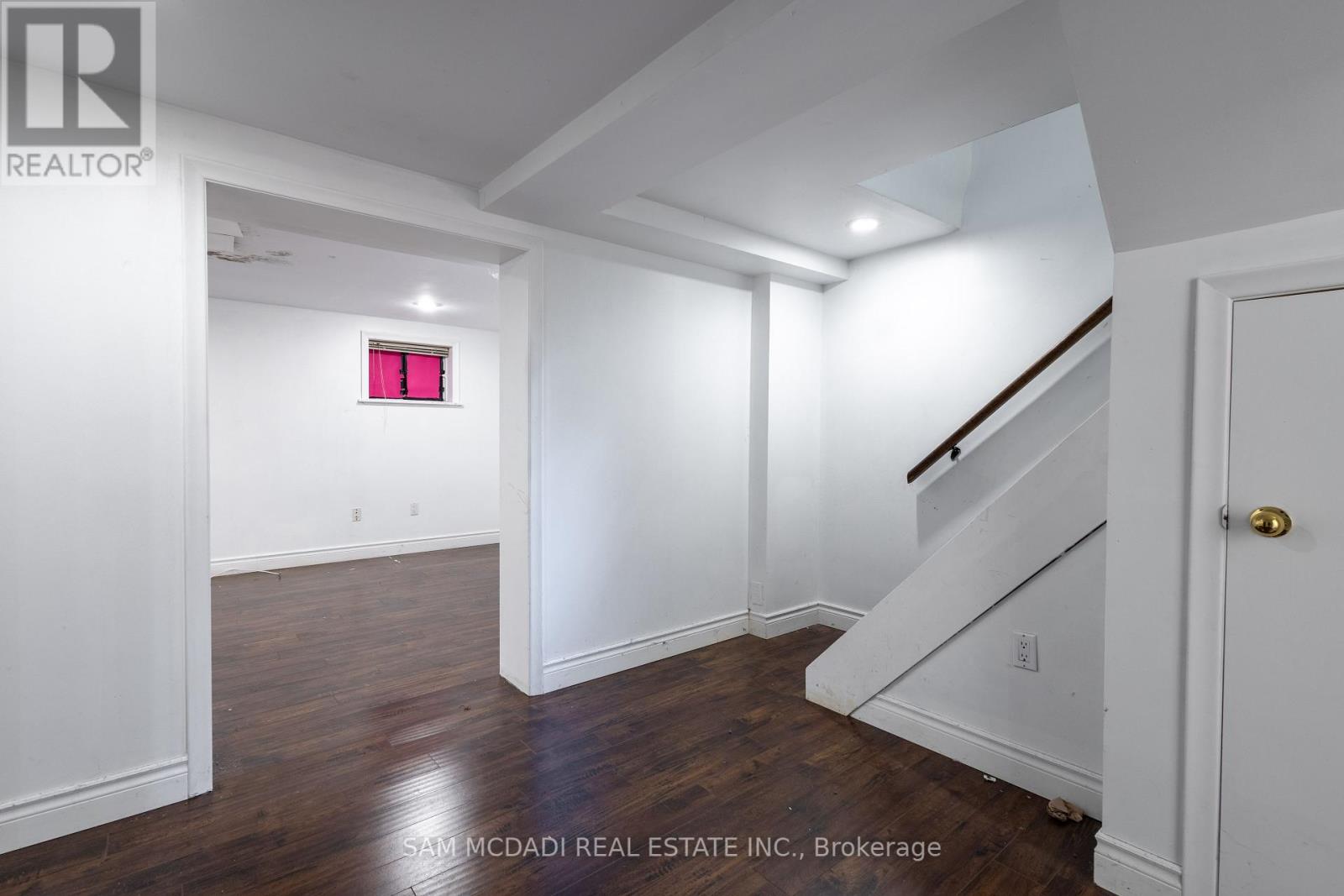 Photo 19 of 1302 Martley Drive, Mississauga ON