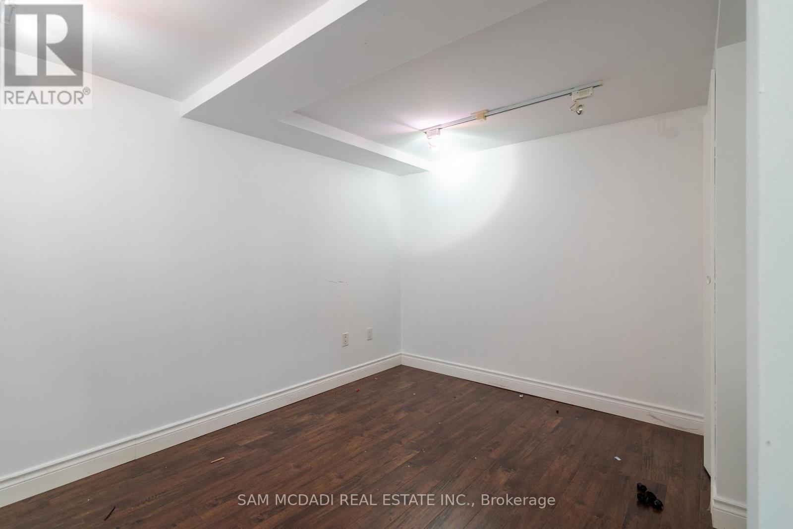 Photo 24 of 1302 Martley Drive, Mississauga ON