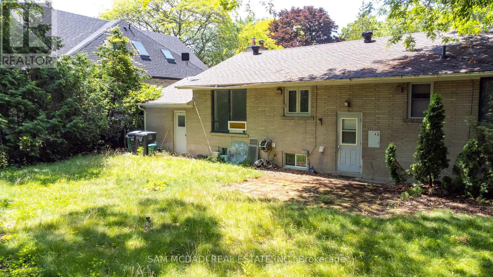 Photo 28 of 1302 Martley Drive, Mississauga ON