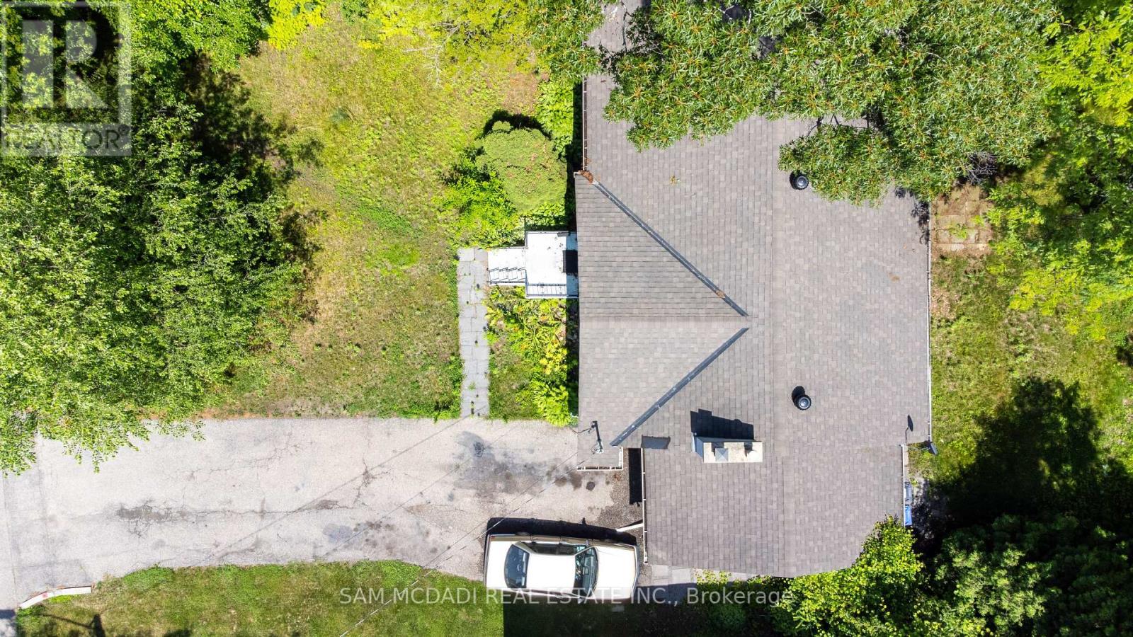 Photo 32 of 1302 Martley Drive, Mississauga ON