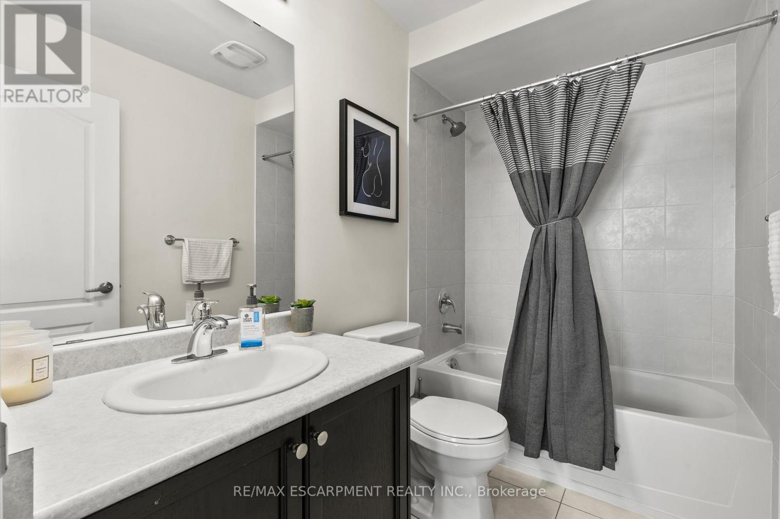 Photo 30 of 22 4823 Thomas Alton Boulevard, Burlington ON