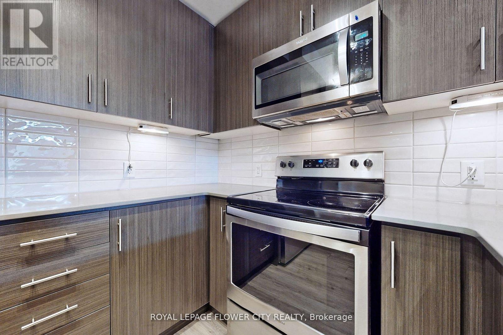 Photo 15 of 106 320 Plains Road E, Burlington ON