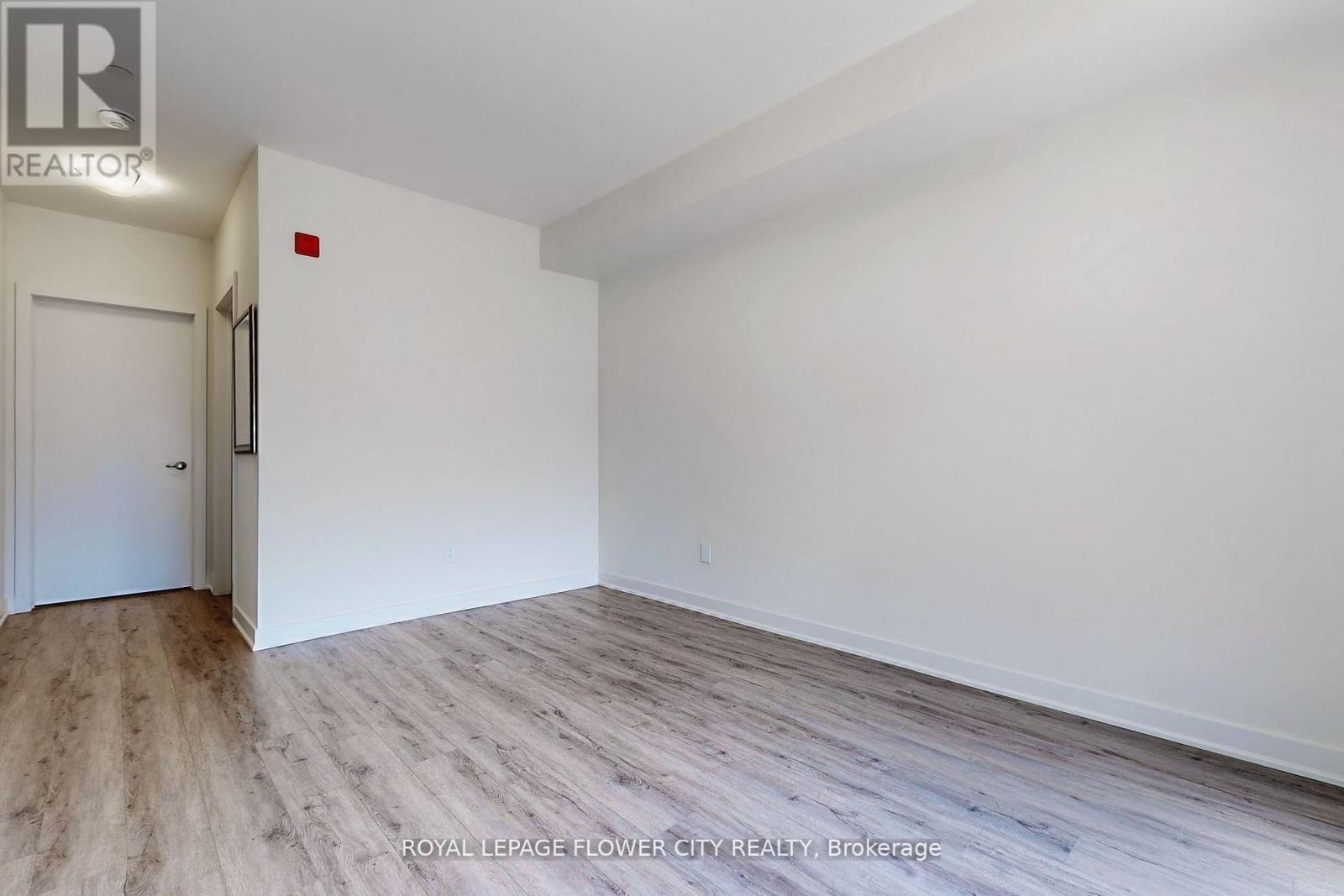 Photo 19 of 106 320 Plains Road E, Burlington ON