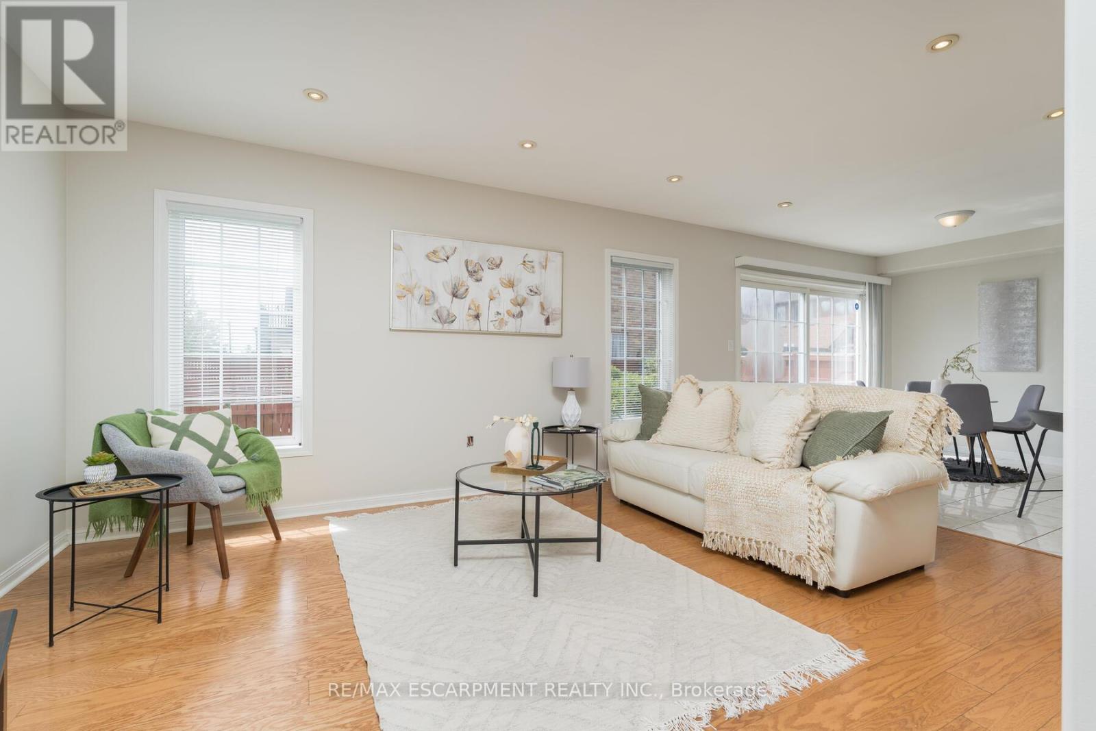 Photo 16 of 673 Bennett Boulevard, Milton ON