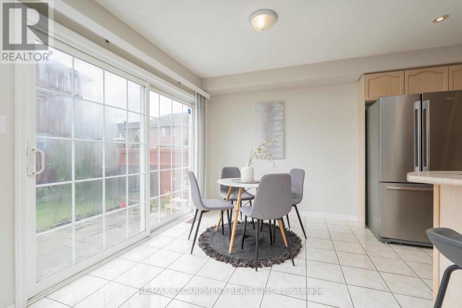 Photo 19 of 673 Bennett Boulevard, Milton ON