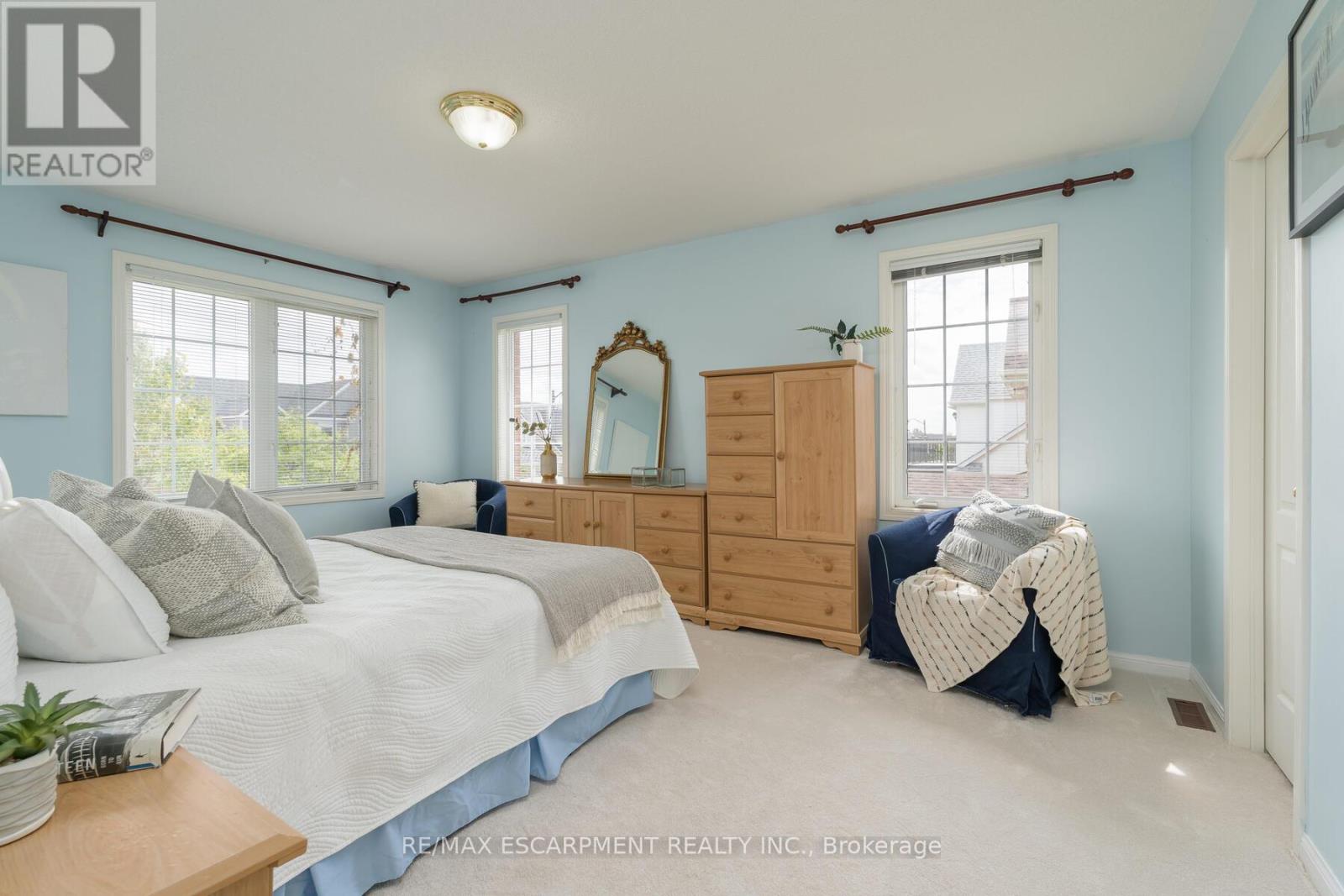Photo 27 of 673 Bennett Boulevard, Milton ON
