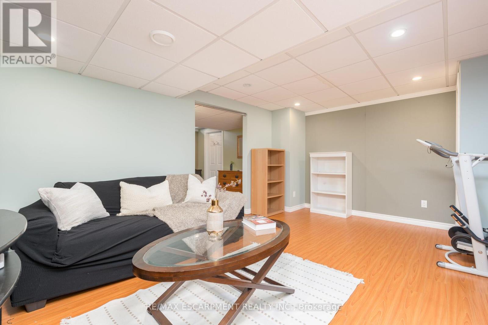 Photo 38 of 673 Bennett Boulevard, Milton ON